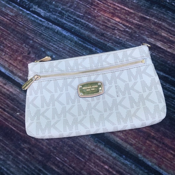 Michael Kors Handbags - Michael Kors, Vanilla, Signature Logo Wristlet